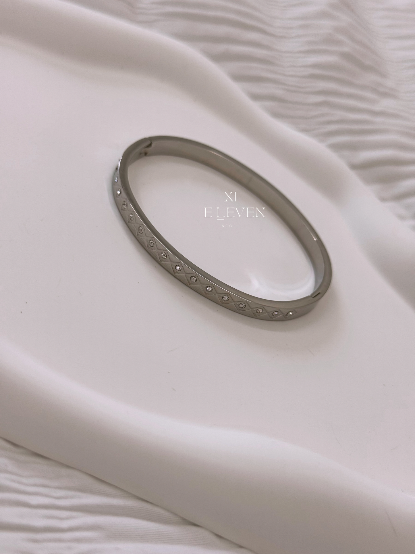 Stars bangle