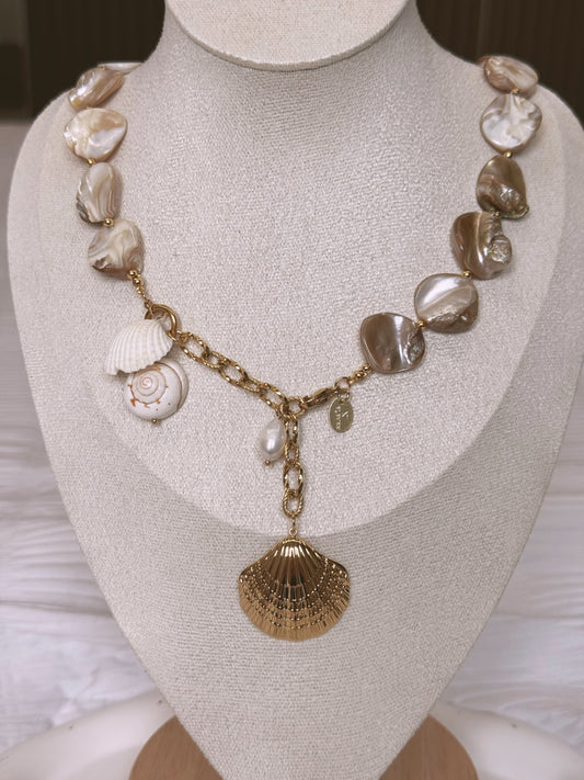 La Concha Necklace
